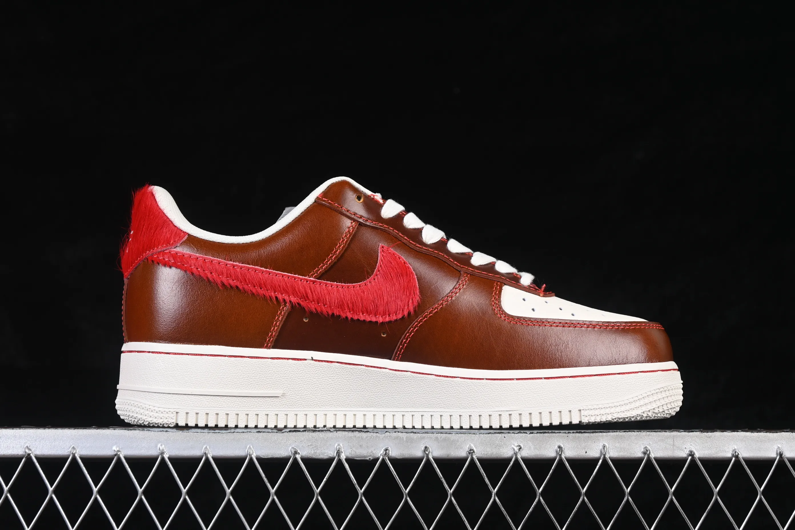 All categories Nk Air Force 1 Air Force series Nk Air Force 1 Low Air Force low-top Nike Air Force 1'07 Low Year of the Horse limited edition Retro brown coffee red Air Force 1 low-top casual sneakers FV3694-103